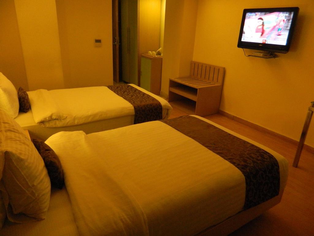 Park Maple Hotell Amritsar Exteriör bild