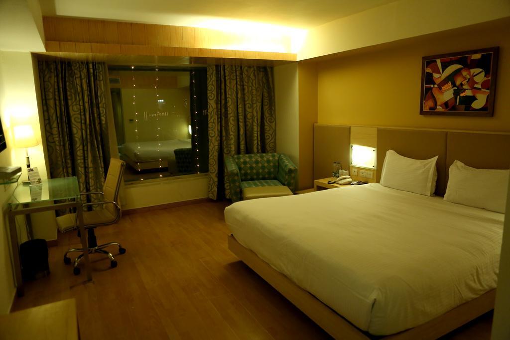 Park Maple Hotell Amritsar Exteriör bild