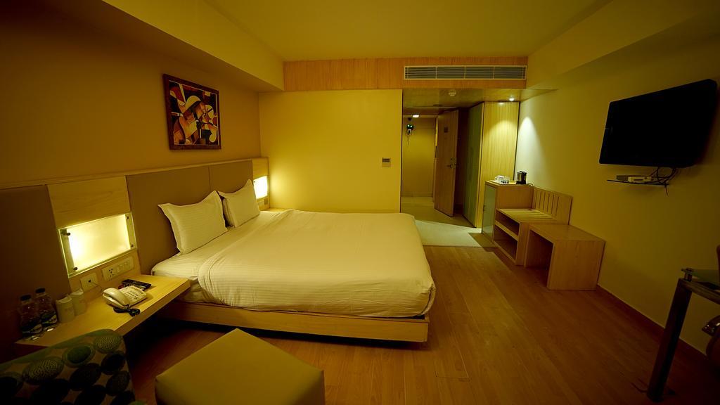 Park Maple Hotell Amritsar Exteriör bild